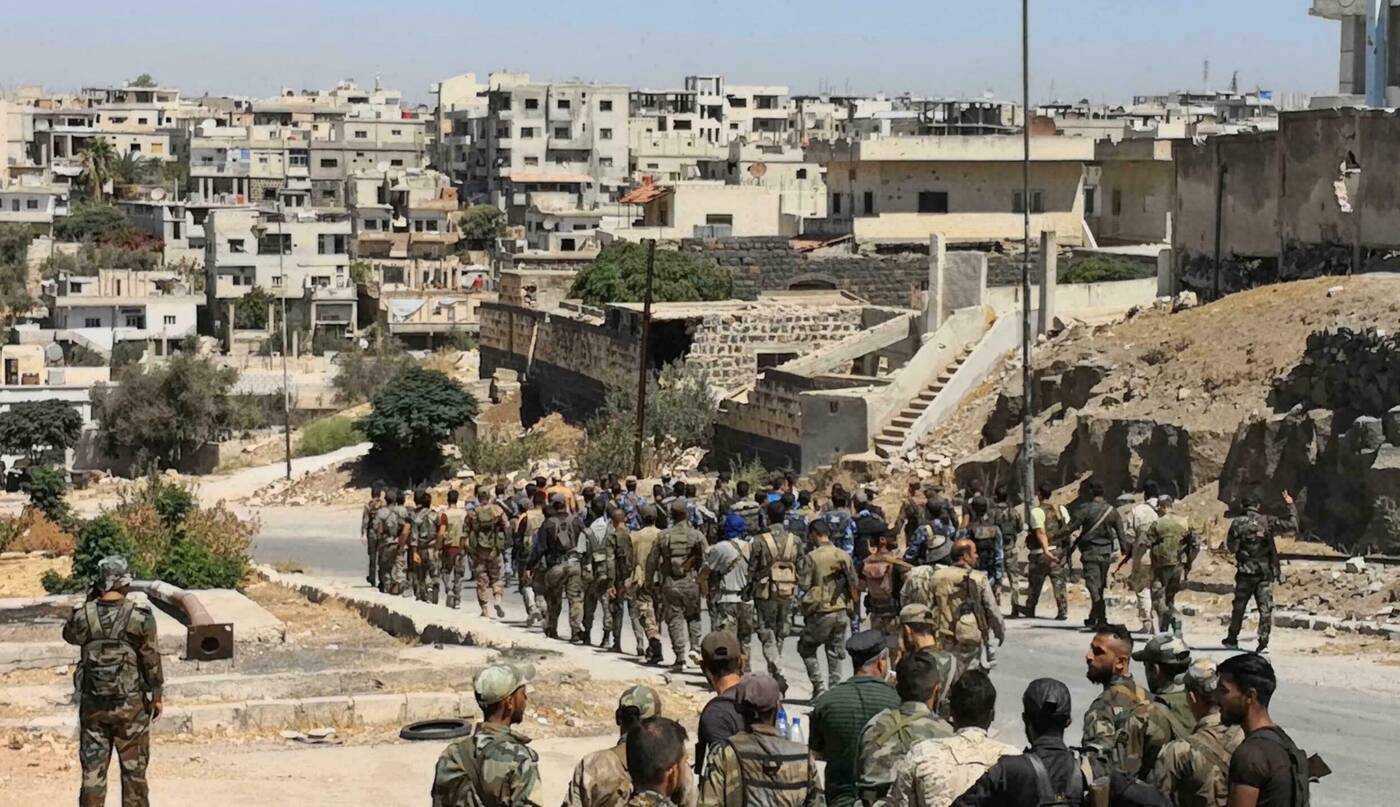 Regime forces withdraw from security points in Daraa al-Balad, 10/22/2021 (Houran Free League)