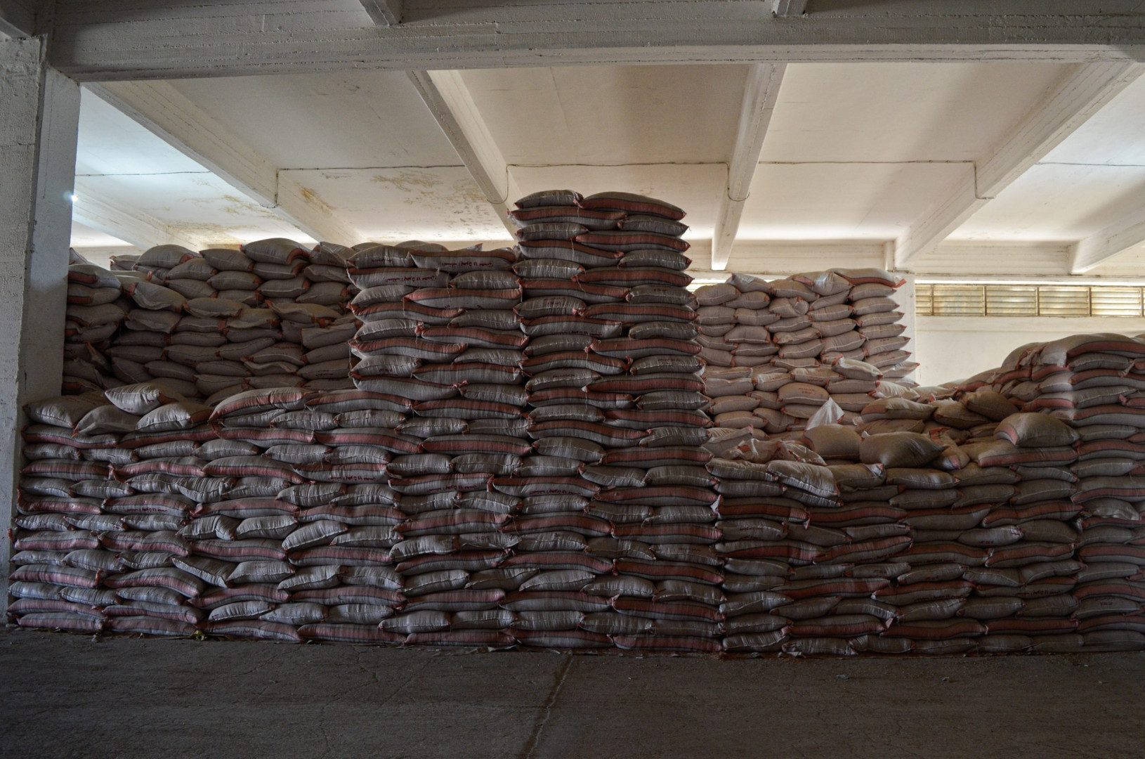 These wheat seeds, stored at the GOSM’s seed multiplication center in Qamishli, will be sowed by farmers at the beginning of the rainy season in November, 10/10/2022 (Lyse Mauvais/Syria Direct)