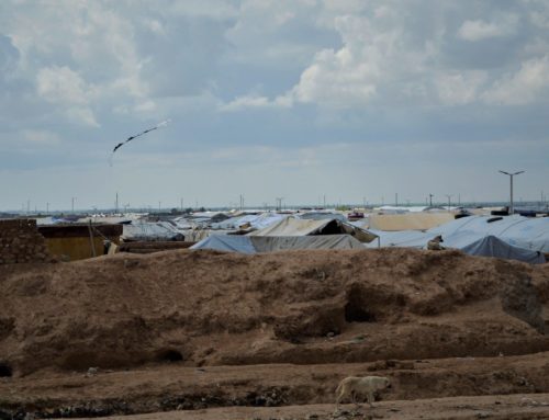 غموض يكتنف مستقبل مخيم للنازحين مشيّد على أرض متنازع عليها شمال شرق سوريا