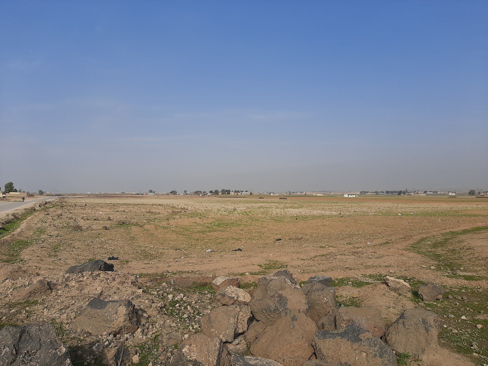 Fallow farmland in northeastern Syria’s Hasakah province, 10/1/2024 (Salam Ali/Syria Direct)